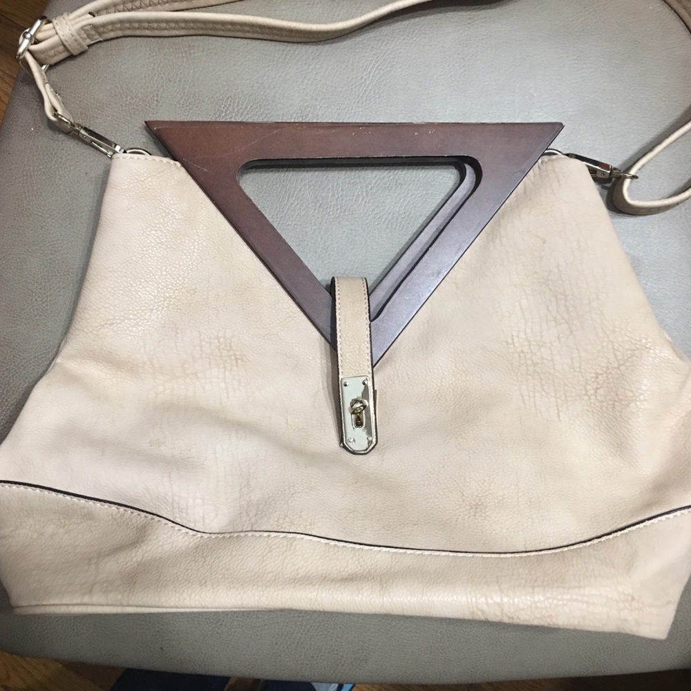 Cream handbag/ shoulder bag with wooden handle